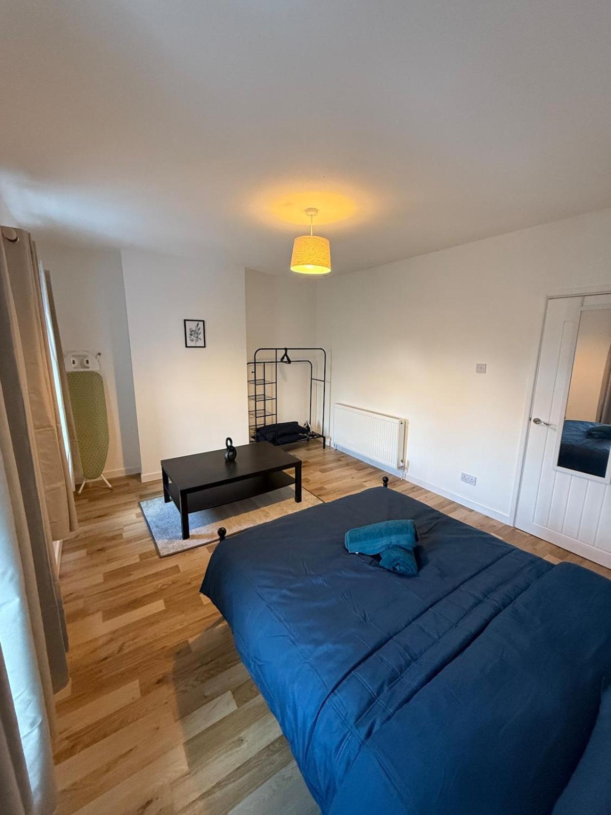 Charming 3-Bedroom House Cardiff Bagian luar foto