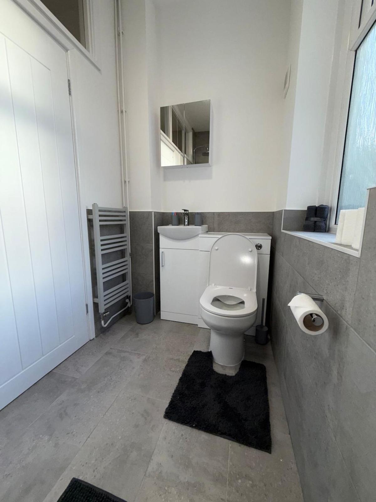 Charming 3-Bedroom House Cardiff Bagian luar foto